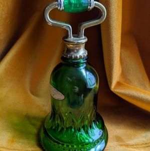 💚 vintage green glass Avon perfume bottle